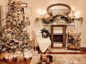 Simple Vintage Christmas Mantel